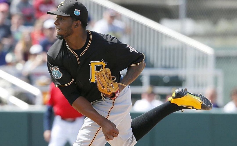 Phillies firman relevista dominicano Neftalí Feliz