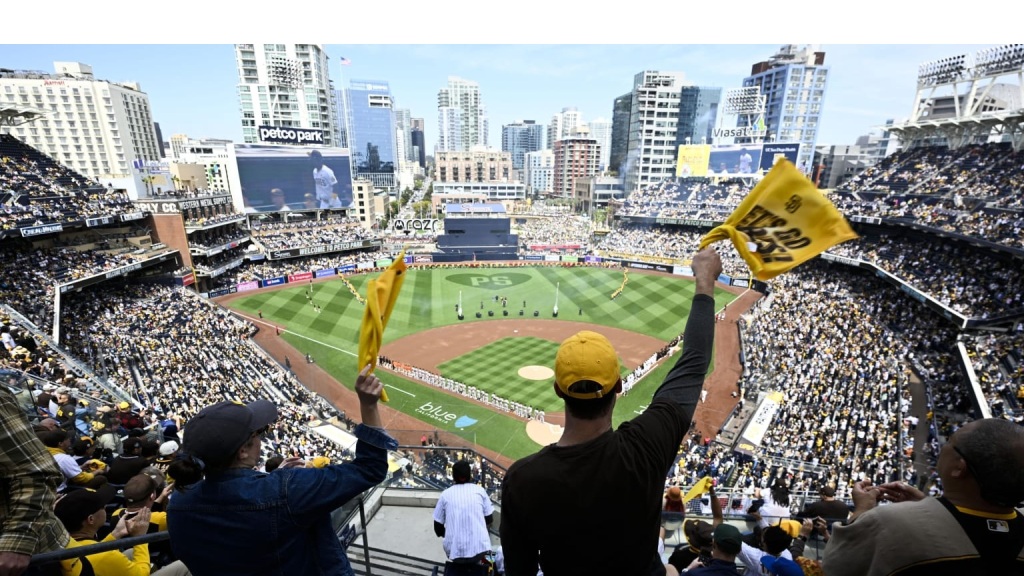Asistencia en estadio de MLB