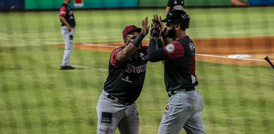 LIDOM: Gigantes del Cibao ganan duelo de 15 entradas ante los Toros del Este