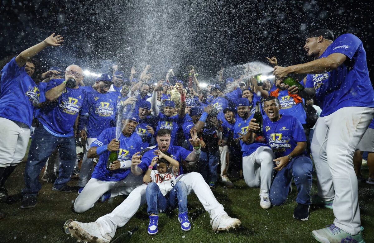 Cangrejeros se coronan LBPRC